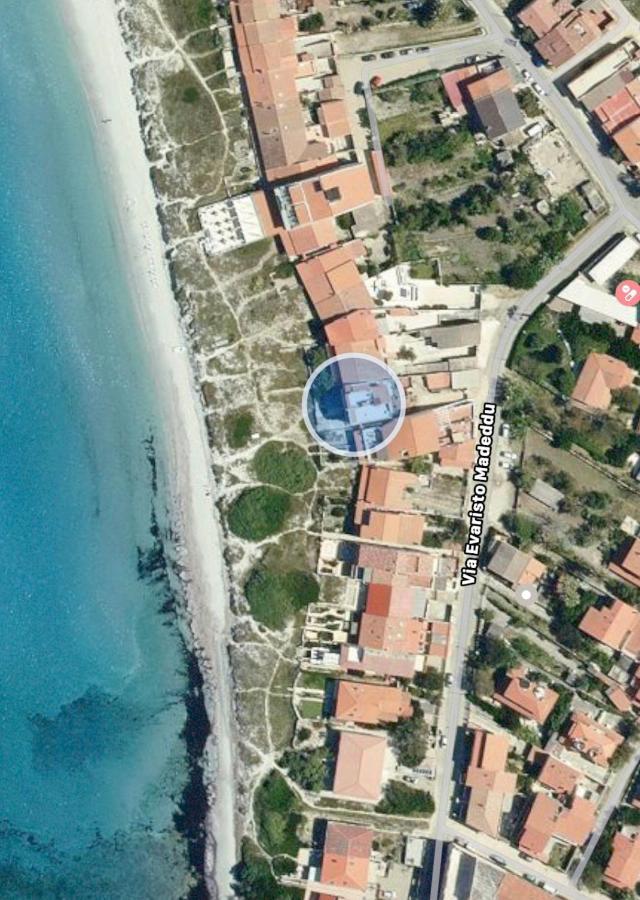 Appartamento Fronte Mare - Waterfront Apartment Putzu Idu Exterior foto